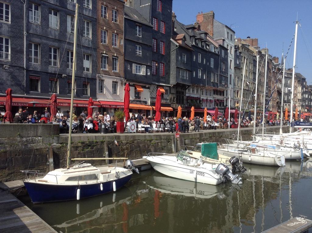 Lamison Du Phare Honfleur Chambres D'Hotes Et按摩浴缸Prive床和早餐Honflerur
