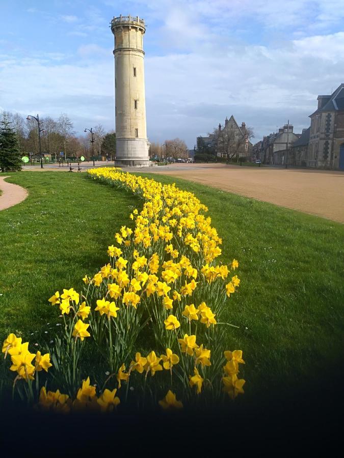 Lamison Du Phare Honfleur Chambres D'Hotes Et Jacuzzi Prive 3*Honflerur（拉米森·杜·法尔·洪弗勒）